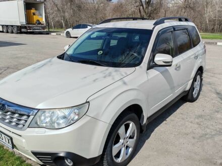 Белый Субару Форестер, объемом двигателя 2.5 л и пробегом 159 тыс. км за 12182 $, фото 1 на Automoto.ua