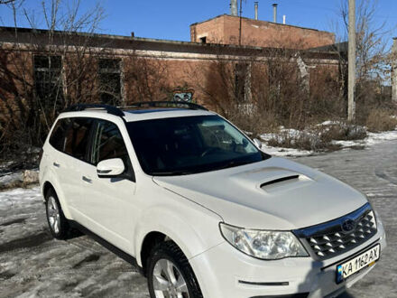 Білий Субару Forester, об'ємом двигуна 2 л та пробігом 226 тис. км за 6400 $, фото 1 на Automoto.ua
