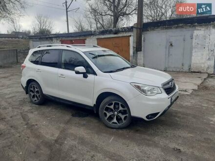 Субару Forester 2013 у Кам'янське (Дніпродзержинськ) на Automoto.ua Білий Субару Forester, об'ємом двигуна 1.99 л та пробігом 157 тис. км за 15500 $, фото 1 на Automoto.ua