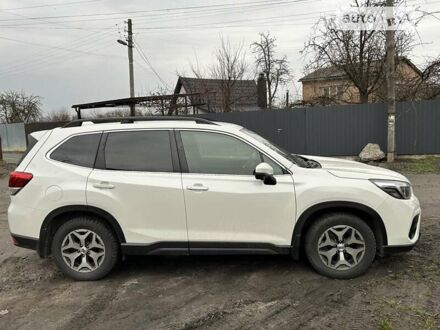 Білий Субару Forester, об'ємом двигуна 2 л та пробігом 37 тис. км за 30000 $, фото 1 на Automoto.ua