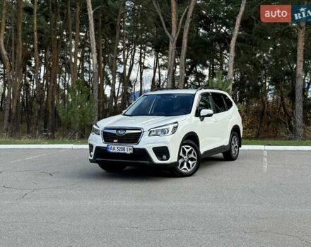 Белый Субару Форестер, объемом двигателя 2 л и пробегом 106 тыс. км за 27000 $, фото 1 на Automoto.ua