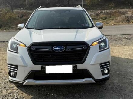 Белый Субару Форестер, объемом двигателя 2.5 л и пробегом 30 тыс. км за 12000 $, фото 1 на Automoto.ua