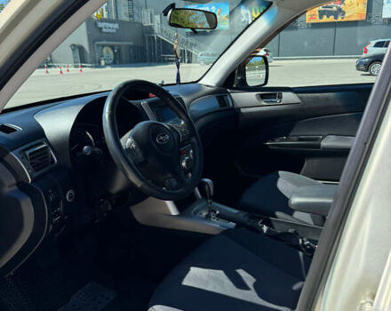 Субару Форестер 2010 в Киеве на Automoto.ua Бежевый Субару Форестер, объемом двигателя 2.46 л и пробегом 220 тыс. км за 8900 $, фото 7 на Automoto.ua