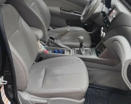 Чорний Субару Forester, об'ємом двигуна 2 л та пробігом 240 тис. км за 11000 $, фото 7 на Automoto.ua