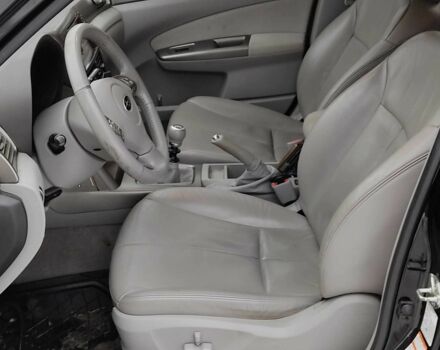 Чорний Субару Forester, об'ємом двигуна 2 л та пробігом 240 тис. км за 11000 $, фото 3 на Automoto.ua
