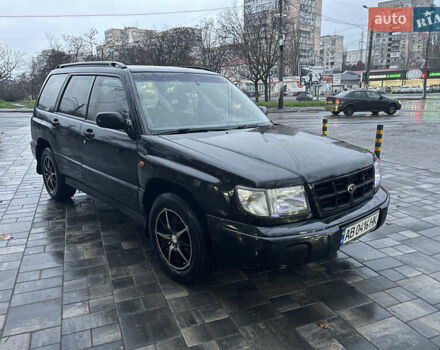 Черный Субару Форестер, объемом двигателя 1.99 л и пробегом 360 тыс. км за 2950 $, фото 5 на Automoto.ua