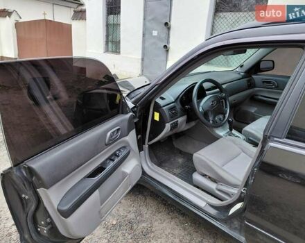 Чорний Субару Forester, об'ємом двигуна 2 л та пробігом 369 тис. км за 5350 $, фото 7 на Automoto.ua