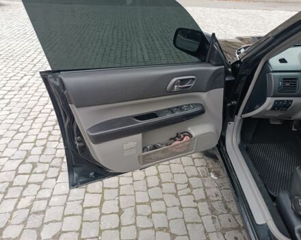 Черный Субару Форестер, объемом двигателя 2 л и пробегом 230 тыс. км за 6500 $, фото 6 на Automoto.ua