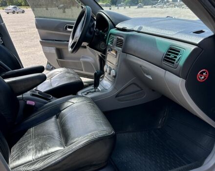 Чорний Субару Forester, об'ємом двигуна 2 л та пробігом 208 тис. км за 5999 $, фото 4 на Automoto.ua