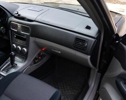 Черный Субару Форестер, объемом двигателя 2 л и пробегом 270 тыс. км за 6700 $, фото 9 на Automoto.ua