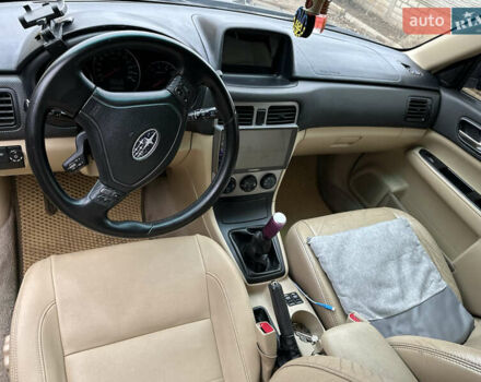 Черный Субару Форестер, объемом двигателя 2.5 л и пробегом 290 тыс. км за 9000 $, фото 8 на Automoto.ua