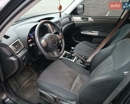 Черный Субару Форестер, объемом двигателя 2 л и пробегом 270 тыс. км за 8250 $, фото 8 на Automoto.ua