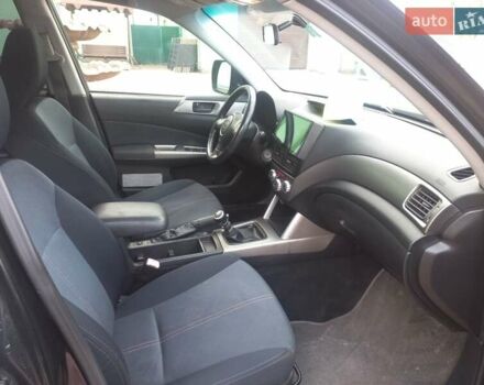 Черный Субару Форестер, объемом двигателя 2 л и пробегом 260 тыс. км за 6500 $, фото 4 на Automoto.ua