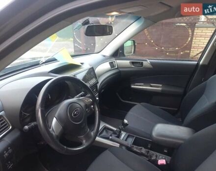 Черный Субару Форестер, объемом двигателя 2 л и пробегом 260 тыс. км за 6500 $, фото 9 на Automoto.ua