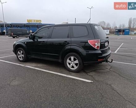 Черный Субару Форестер, объемом двигателя 2 л и пробегом 270 тыс. км за 8250 $, фото 2 на Automoto.ua