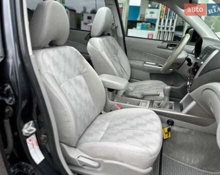 Чорний Субару Forester, об'ємом двигуна 2.5 л та пробігом 271 тис. км за 6950 $, фото 79 на Automoto.ua