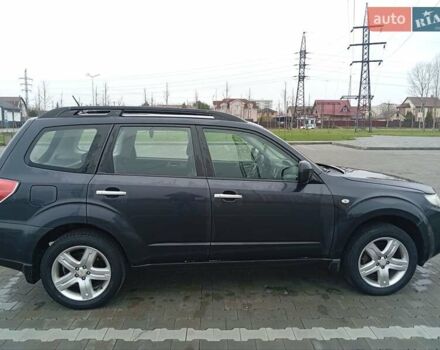 Черный Субару Форестер, объемом двигателя 2.5 л и пробегом 152 тыс. км за 8250 $, фото 1 на Automoto.ua