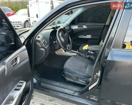 Чорний Субару Forester, об'ємом двигуна 2.46 л та пробігом 318 тис. км за 9300 $, фото 16 на Automoto.ua
