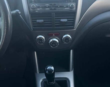 Черный Субару Форестер, объемом двигателя 2 л и пробегом 192 тыс. км за 7600 $, фото 13 на Automoto.ua