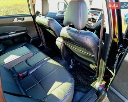 Чорний Субару Forester, об'ємом двигуна 2.46 л та пробігом 211 тис. км за 10000 $, фото 24 на Automoto.ua