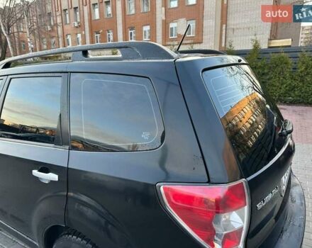 Чорний Субару Forester, об'ємом двигуна 2.46 л та пробігом 318 тис. км за 9300 $, фото 5 на Automoto.ua