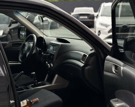 Чорний Субару Forester, об'ємом двигуна 2 л та пробігом 310 тис. км за 7550 $, фото 19 на Automoto.ua
