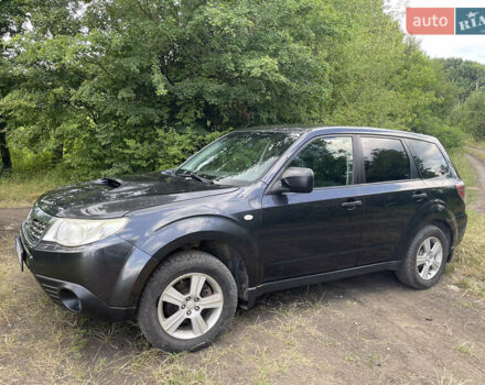 Чорний Субару Forester, об'ємом двигуна 2 л та пробігом 267 тис. км за 8700 $, фото 1 на Automoto.ua