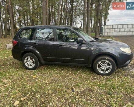 Чорний Субару Forester, об'ємом двигуна 1.99 л та пробігом 273 тис. км за 6550 $, фото 4 на Automoto.ua