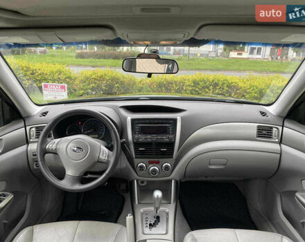 Черный Субару Форестер, объемом двигателя 2 л и пробегом 300 тыс. км за 6200 $, фото 6 на Automoto.ua