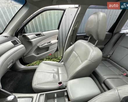 Черный Субару Форестер, объемом двигателя 1.99 л и пробегом 330 тыс. км за 7600 $, фото 15 на Automoto.ua