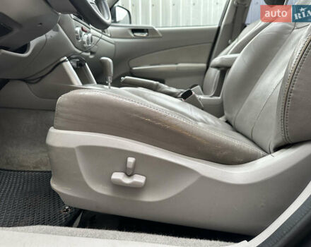 Черный Субару Форестер, объемом двигателя 1.99 л и пробегом 330 тыс. км за 7600 $, фото 17 на Automoto.ua