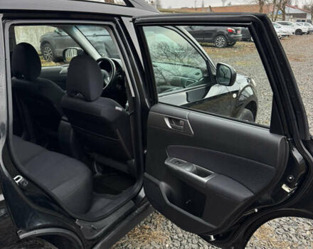 Черный Субару Форестер, объемом двигателя 1.99 л и пробегом 225 тыс. км за 9300 $, фото 23 на Automoto.ua