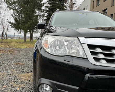 Черный Субару Форестер, объемом двигателя 1.99 л и пробегом 225 тыс. км за 9300 $, фото 3 на Automoto.ua