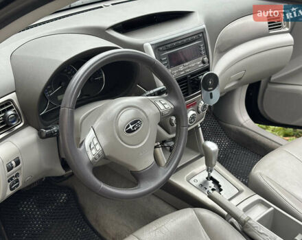 Черный Субару Форестер, объемом двигателя 1.99 л и пробегом 330 тыс. км за 7600 $, фото 9 на Automoto.ua