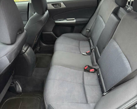 Черный Субару Форестер, объемом двигателя 1.99 л и пробегом 225 тыс. км за 9300 $, фото 21 на Automoto.ua