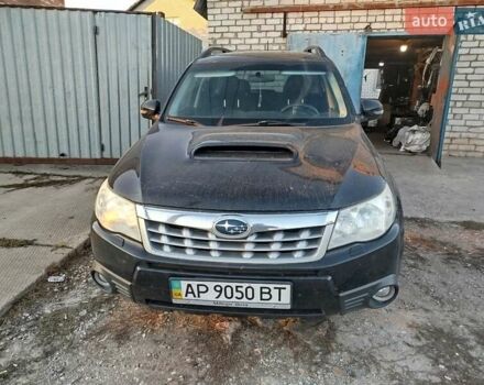 Черный Субару Форестер, объемом двигателя 2 л и пробегом 250 тыс. км за 11000 $, фото 1 на Automoto.ua