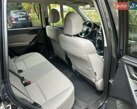 Чорний Субару Forester, об'ємом двигуна 2.5 л та пробігом 219 тис. км за 12000 $, фото 23 на Automoto.ua