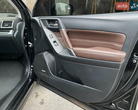 Черный Субару Форестер, объемом двигателя 2 л и пробегом 138 тыс. км за 16200 $, фото 9 на Automoto.ua