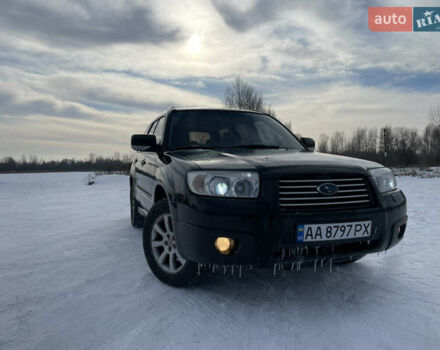 Черный Субару Форестер, объемом двигателя 1.99 л и пробегом 343 тыс. км за 5500 $, фото 1 на Automoto.ua