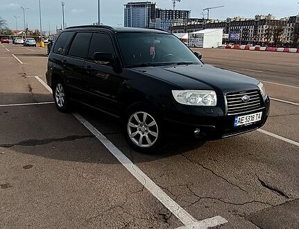 Черный Субару Форестер, объемом двигателя 2 л и пробегом 248 тыс. км за 5800 $, фото 1 на Automoto.ua