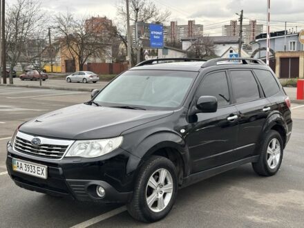 Чорний Субару Forester, об'ємом двигуна 2 л та пробігом 210 тис. км за 7400 $, фото 1 на Automoto.ua