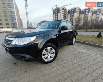 Черный Субару Форестер, объемом двигателя 1.99 л и пробегом 126 тыс. км за 9000 $, фото 1 на Automoto.ua