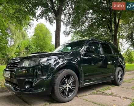 Черный Субару Форестер, объемом двигателя 2.5 л и пробегом 225 тыс. км за 8300 $, фото 1 на Automoto.ua