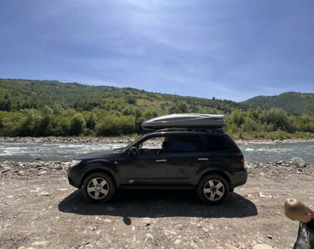 Черный Субару Форестер, объемом двигателя 2.5 л и пробегом 169 тыс. км за 6300 $, фото 1 на Automoto.ua