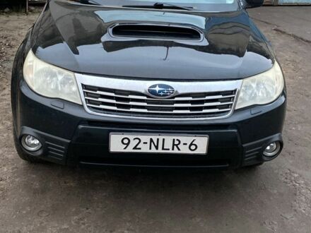 Черный Субару Форестер, объемом двигателя 2 л и пробегом 302 тыс. км за 2500 $, фото 1 на Automoto.ua