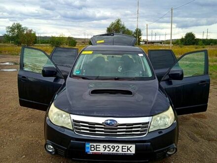 Чорний Субару Forester, об'ємом двигуна 2 л та пробігом 210 тис. км за 5700 $, фото 1 на Automoto.ua