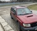 Красный Субару Форестер, объемом двигателя 2 л и пробегом 350 тыс. км за 4000 $, фото 1 на Automoto.ua