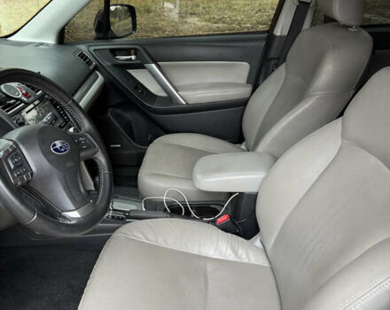 Красный Субару Форестер, объемом двигателя 2.46 л и пробегом 141 тыс. км за 14000 $, фото 6 на Automoto.ua