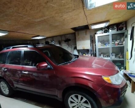 Красный Субару Форестер, объемом двигателя 2.5 л и пробегом 200 тыс. км за 10500 $, фото 1 на Automoto.ua