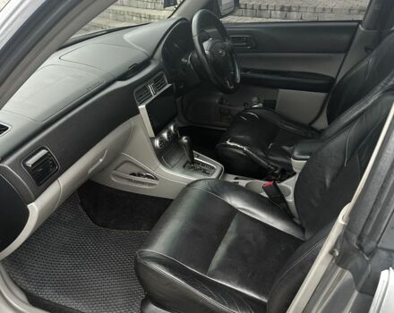 Серый Субару Форестер, объемом двигателя 2 л и пробегом 370 тыс. км за 4000 $, фото 7 на Automoto.ua